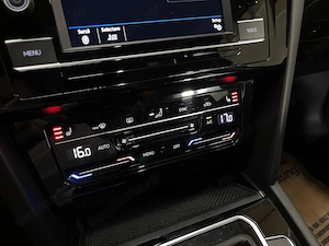 Volkswagen Passat - imagine 19