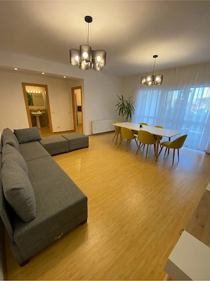 De Vanzare Apartament 3 camere Pipera - imagine 2