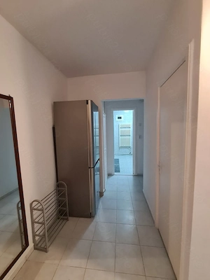 Apartament 2 camere, decomandat, etaj 3, mobilat si utilat - imagine 3