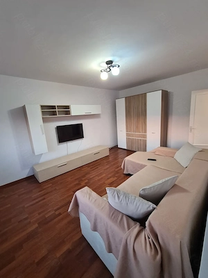 Apartament 2 camere, decomandat, etaj 3, mobilat si utilat - imagine 2