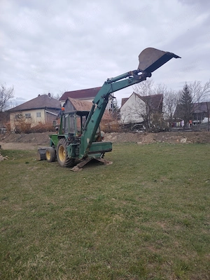 Buldoexcavator John Deere  - imagine 6