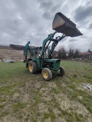 Buldoexcavator John Deere  - imagine 3