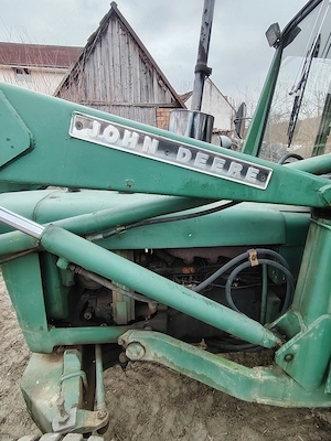 Buldoexcavator John Deere  - imagine 8