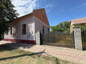    CASĂ de vânzare în Orțișoara   2 case, teren generos DE 2.158 MP - imagine 4