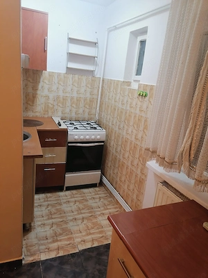 Închiriez garsonieră mobilată și utilată   41 mp   Zona Exercițiu-1250lei luna - imagine 7