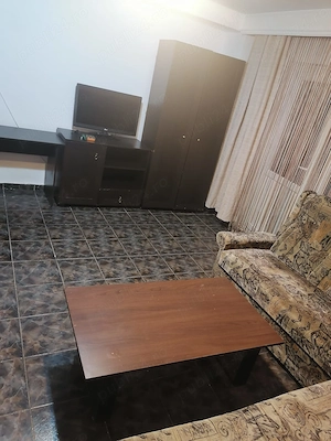 Închiriez garsonieră mobilată și utilată   41 mp   Zona Exercițiu-1250lei luna - imagine 1