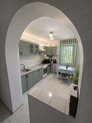 apartament 2 camere decomodat etaj 2 reghin Bul Libertatii - imagine 2