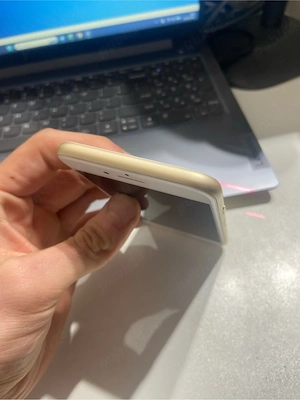 Vand Iphone 7 stare foarte buna, atat fizica cat si de functionare