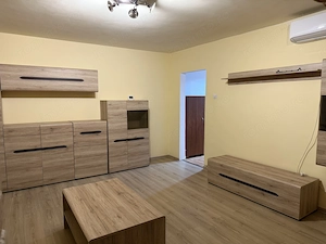 Proprietar Inchiriez apartament modern 3 camere - imagine 9