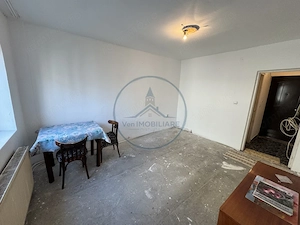 Garsonieră de vânzare | etaj 2 | Dragoș vodă | necesită renovare  - imagine 2