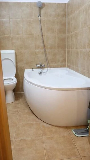 Apartament modern 3 camere, 2 bai, 76mp   10 min de centru - imagine 7
