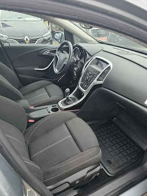 Opel Astra J 2012 Euro 5 Manual - imagine 8