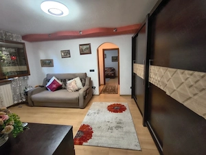vând apartament 2 cam - imagine 2