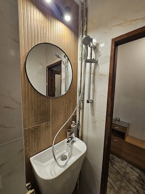 230 euro!!! Apartament cu 2 camere ET.3 Zona Sagului - imagine 6