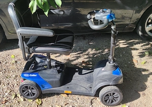 Cărucior electric handicap