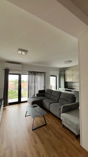 Apartament cu 3 camere, 90 mp, zona Steaua/Sagului
