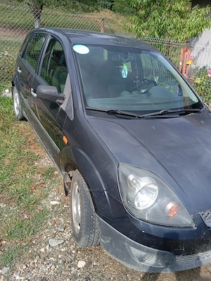Vinde Ford fiesta an de fabricație 2007 in stare bună de funcționare  - imagine 2