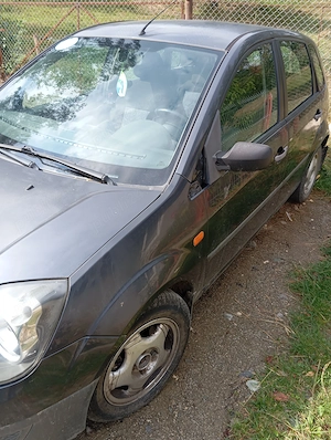Vinde Ford fiesta an de fabricație 2007 in stare bună de funcționare 