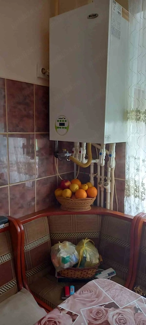 Apartament cu 2 camere decomandat 