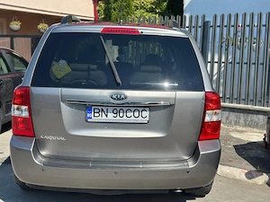 Kia grand carnival 7 locuri 2011an fabricație ,2,2cmc stare pectă atât  . - imagine 3