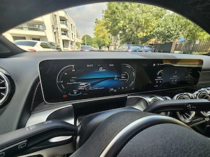 Mercedes GLB 220d  - imagine 8