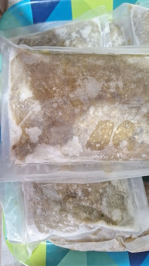 Vand vinete coapte,ambalate în pungi vidate si congelate!