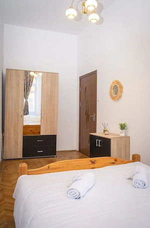 Inchiriez apartament 2 camere, decomandat, Centru- Teatrul Dramatic - imagine 3