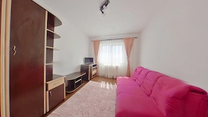 Închiriez apartament de 3 camere  - imagine 7