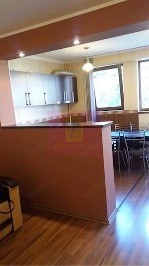 Garsoniera Costin Georgian la metrou - imagine 1