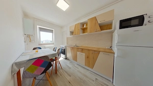Închiriez apartament de 3 camere  - imagine 10