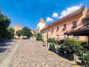 Apartament cu farmec istoric si confort modern, 2 bai, Centrul Istoric, Brasov