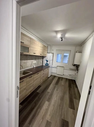 Apartament 4 Camere Decomandat Aparatorii Patriei - imagine 2