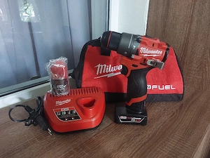 Masina de gaurit Milwaukee M12 Fuel