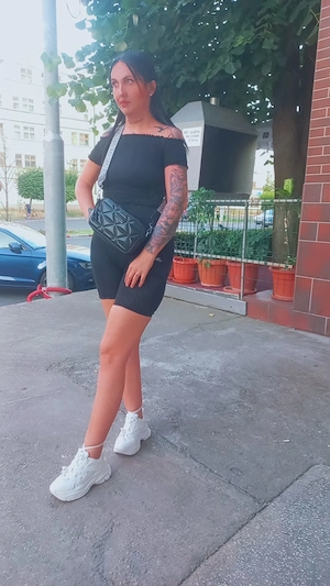 Maria fac și deplasări în oraș 