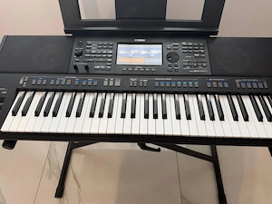 Orgă Yamaha PSR-SX920   stare excelentă, în garanție