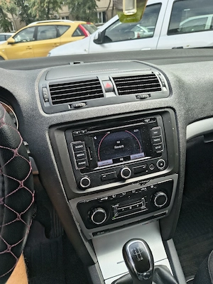 vand skoda oktavia2 16 tdi anul 2012 - imagine 3