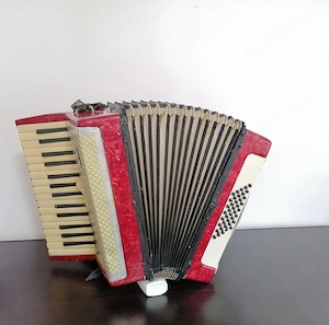 Vand Acordeon Timis de 40 de basi 