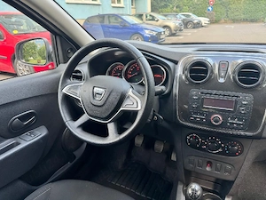 Dacia Logan fabricație 2017, rulaj mic 35000km reali revizii la reprezentanta, un singur proprietar  - imagine 5