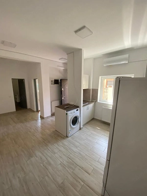 Inchiriez apartament 2 camere - imagine 3