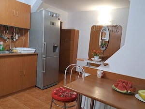 Proprietar inchiriez apartament cu 2 camere, parter, zona Lipovei - imagine 2