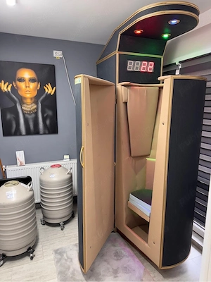 Criosaună profesională Cryomed SPACE CABIN + 2 recipiente azot lichid