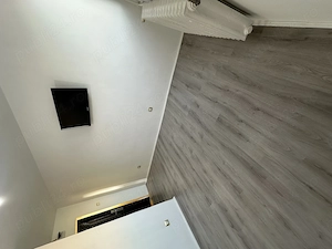 Garsoniera cu baie proprie - imagine 4