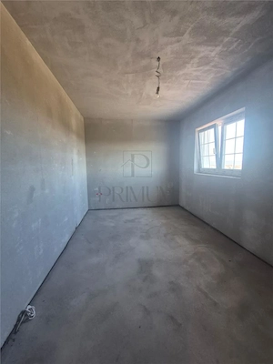 Casa individuala - despartita prin terasa - 4 benzi - zona excelenta - toate utilitatile - imagine 17
