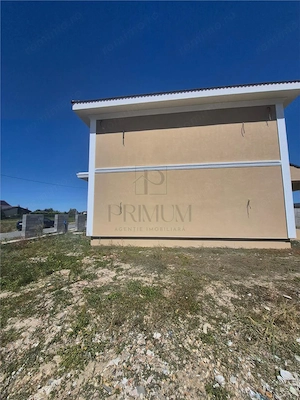Casa individuala - despartita prin terasa - 4 benzi - zona excelenta - toate utilitatile - imagine 10