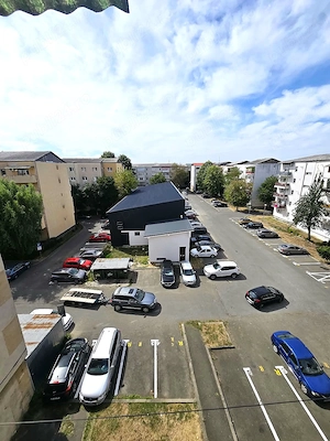 Apartament 2 camere semidecomandat, 54 mp, Micro 16   Str. Universului nr. 8 - imagine 3