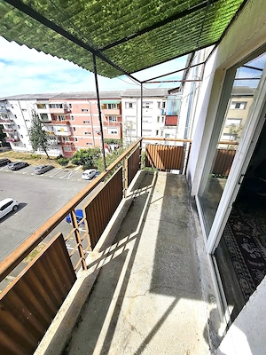 Apartament 2 camere semidecomandat, 54 mp, Micro 16   Str. Universului nr. 8