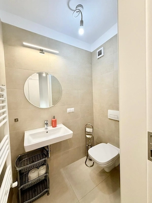 Inchiriez apartament cu 3 camere situat in complexul Coresi Kasper,Brasov - imagine 7