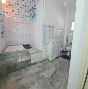 Apartament 2 camere la curte cu parcare interioara - imagine 6