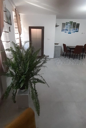 Proprietar inchiriez pe minim 1 an (CU TAXELE INCLUSE) apartament la casa in centrul Sibiului - imagine 10