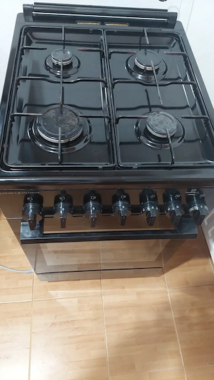 Aragaz Electrolux, cu cuptor electric 
